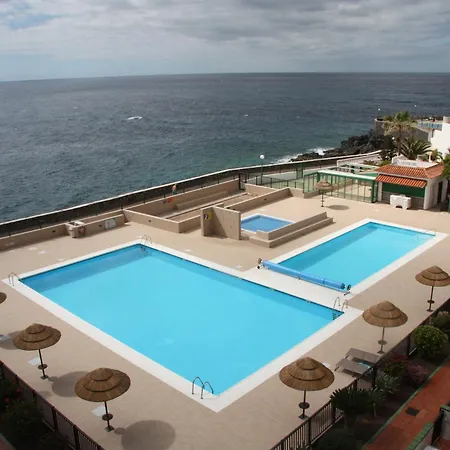 Appartement Mit Poolsicht