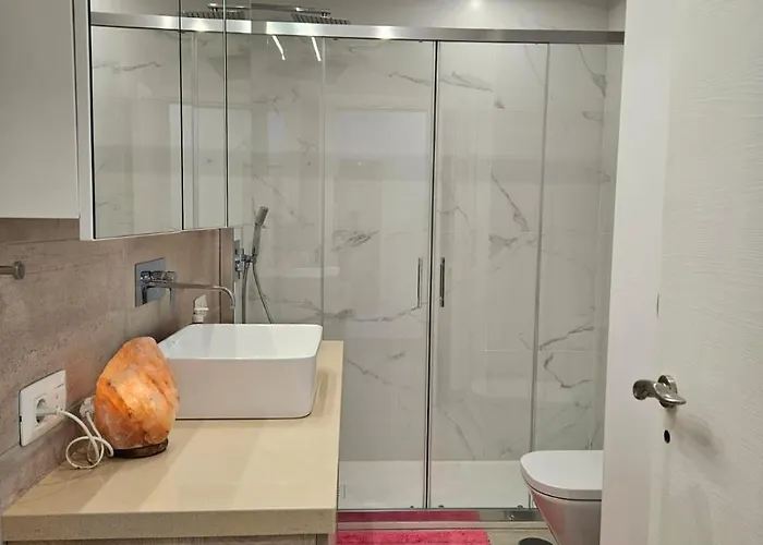 Apartment Mit Poolsicht *