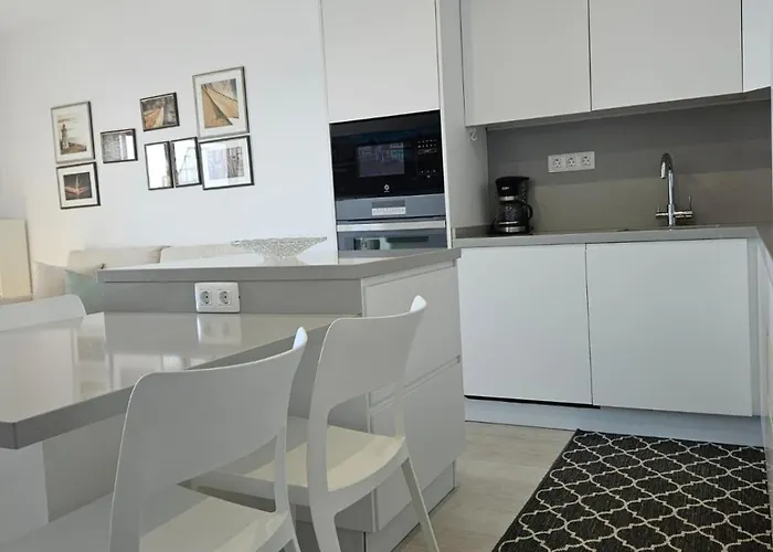 Apartament Mit Poolsicht *